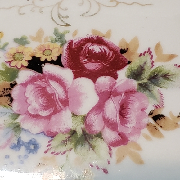 Vintage Porcelain Trinket Box Japanese Hand Painted Roses - Picture 6 of 6